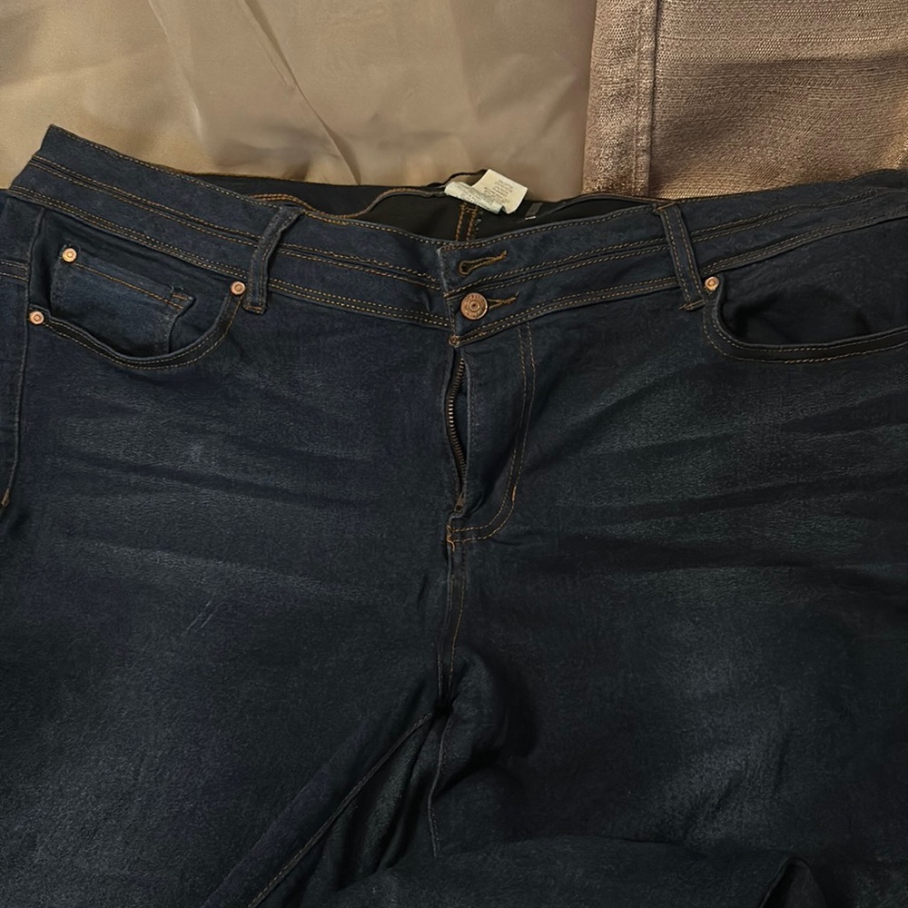 Dark rinse super stretchy skinny jeans
